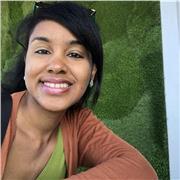 Licenciada en Periodismo  con experiencia laboral en periódicos.